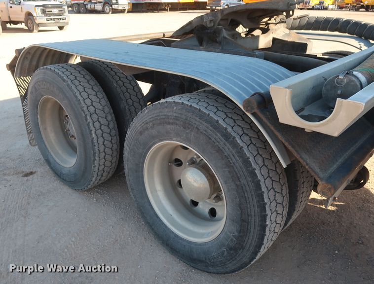 image for item GS9765 2013 Western Star 4900SB semi truck