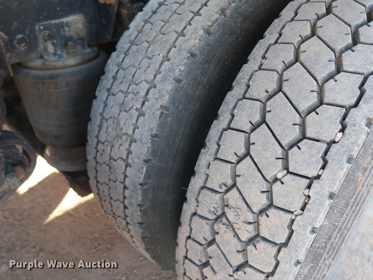 image for item GS9765 2013 Western Star 4900SB semi truck