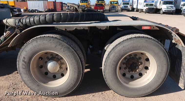 image for item GS9765 2013 Western Star 4900SB semi truck