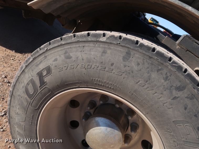 image for item GS9765 2013 Western Star 4900SB semi truck