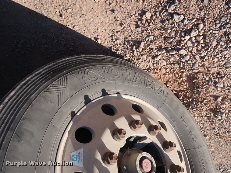 image for item GS9765 2013 Western Star 4900SB semi truck