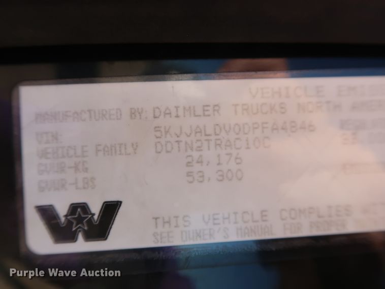 image for item GS9765 2013 Western Star 4900SB semi truck