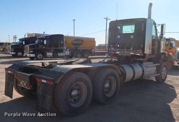 image for item GS9766 2013 Western Star 4900SB semi truck