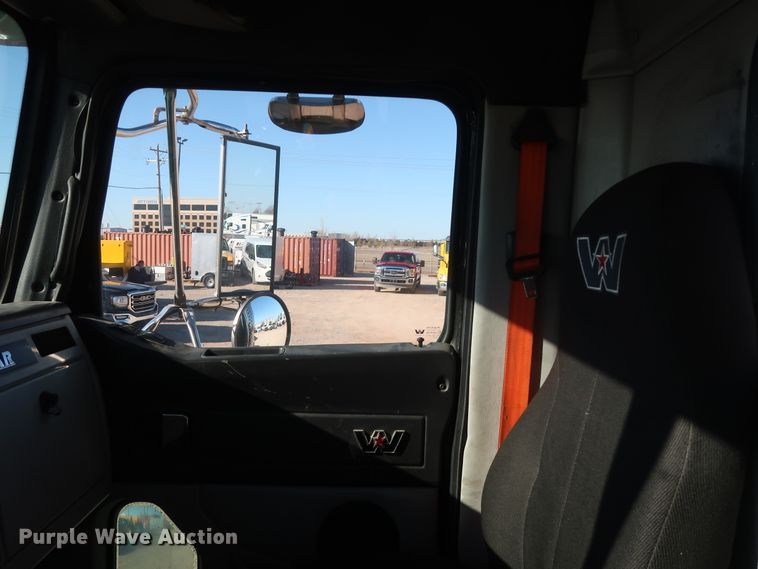 image for item GS9766 2013 Western Star 4900SB semi truck
