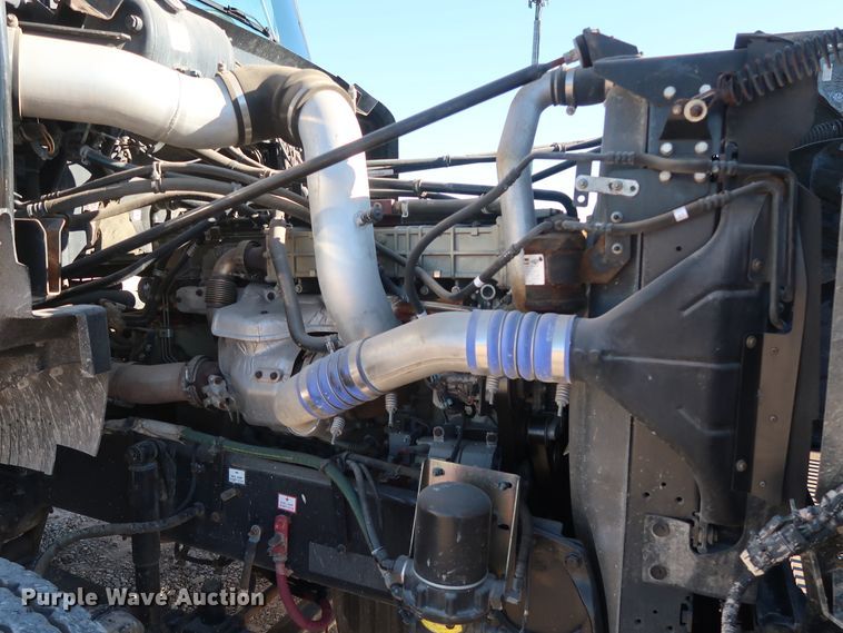 image for item GS9766 2013 Western Star 4900SB semi truck