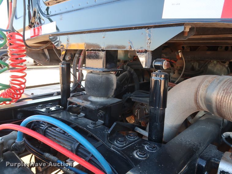 image for item GS9766 2013 Western Star 4900SB semi truck