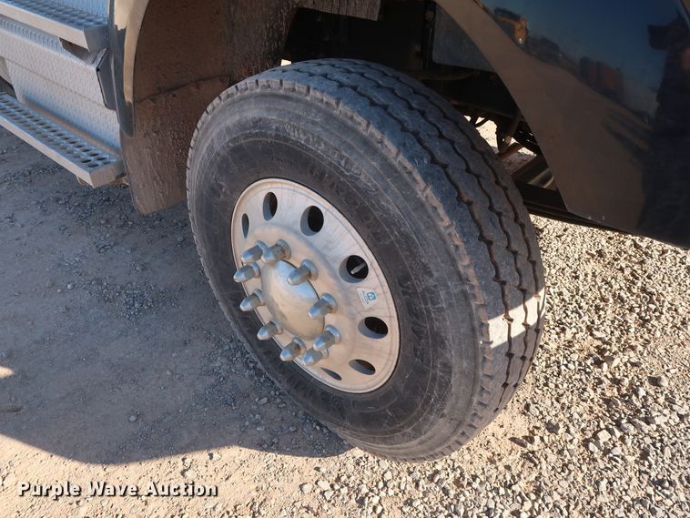 image for item GS9766 2013 Western Star 4900SB semi truck