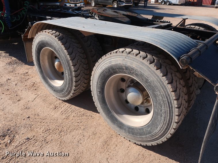 image for item GS9766 2013 Western Star 4900SB semi truck