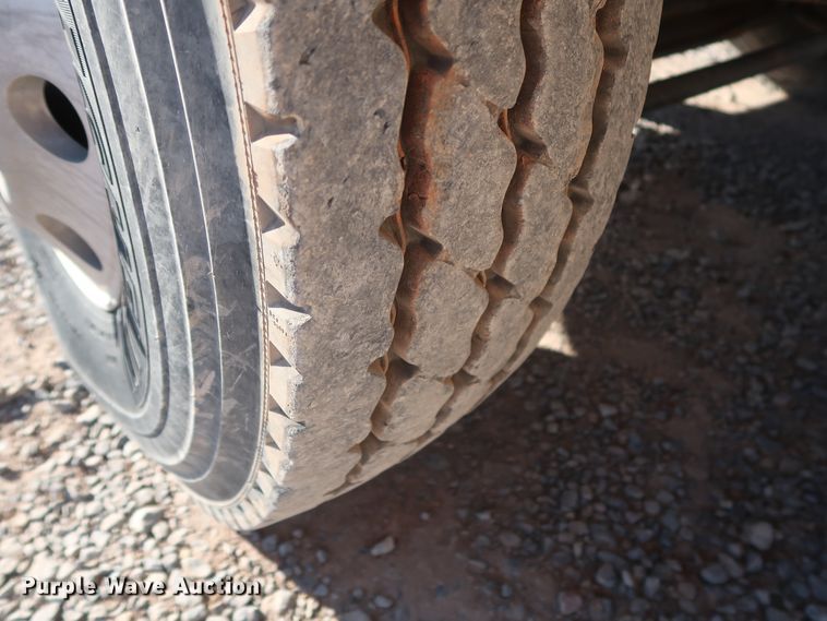 image for item GS9766 2013 Western Star 4900SB semi truck