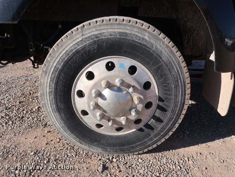 image for item GS9766 2013 Western Star 4900SB semi truck