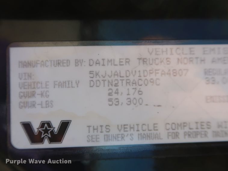 image for item GS9766 2013 Western Star 4900SB semi truck