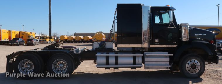 image for item GS9767 2013 Western Star 4900SB semi truck