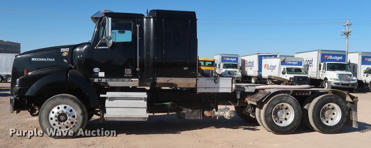 image for item GS9767 2013 Western Star 4900SB semi truck