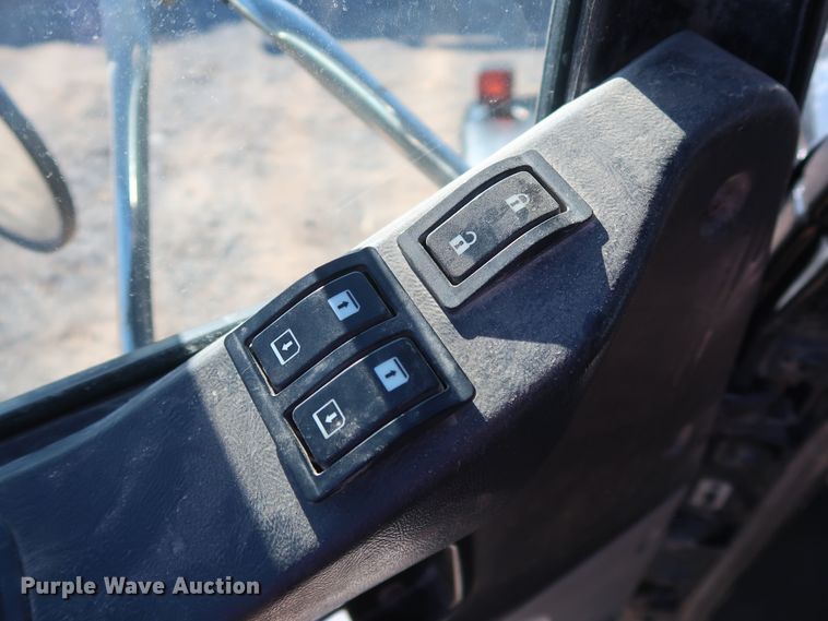 image for item GS9767 2013 Western Star 4900SB semi truck