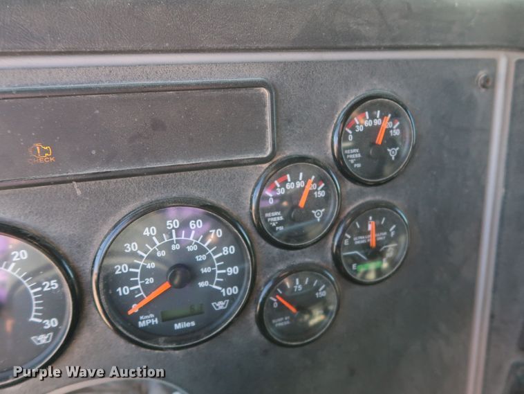 image for item GS9767 2013 Western Star 4900SB semi truck