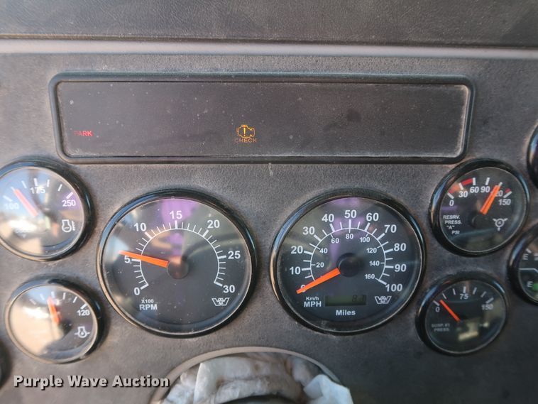 image for item GS9767 2013 Western Star 4900SB semi truck