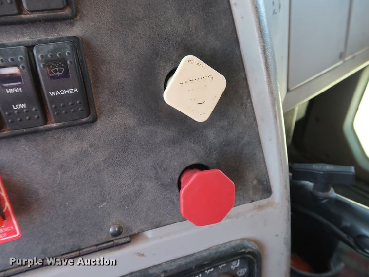 image for item GS9767 2013 Western Star 4900SB semi truck