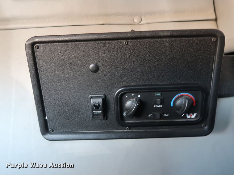 image for item GS9767 2013 Western Star 4900SB semi truck