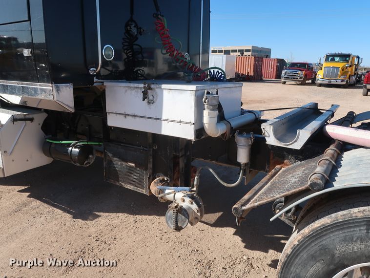 image for item GS9767 2013 Western Star 4900SB semi truck