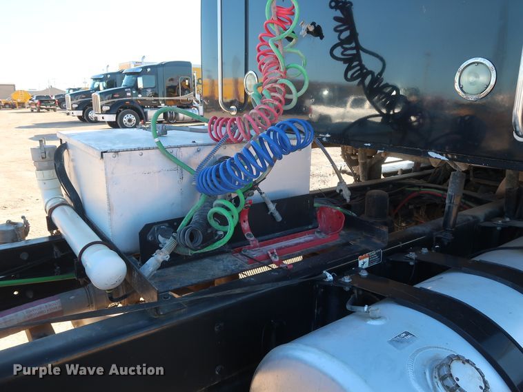 image for item GS9767 2013 Western Star 4900SB semi truck