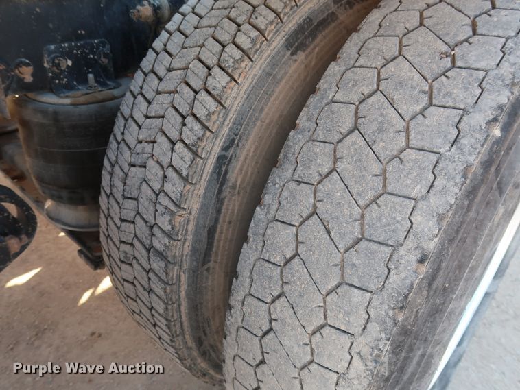 image for item GS9767 2013 Western Star 4900SB semi truck