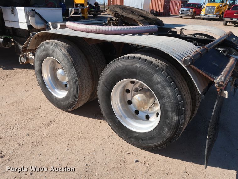 image for item GS9767 2013 Western Star 4900SB semi truck