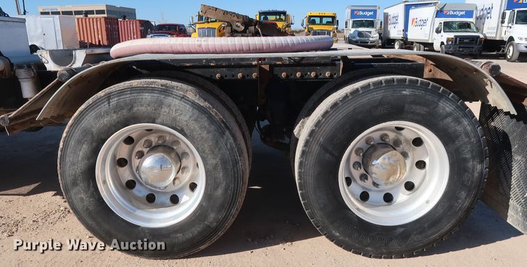 image for item GS9767 2013 Western Star 4900SB semi truck