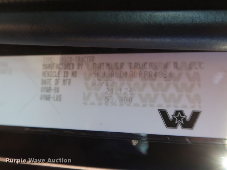 image for item GS9767 2013 Western Star 4900SB semi truck