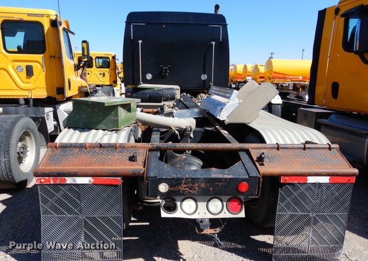 image for item GS9768 2013 Western Star 4900SB semi truck