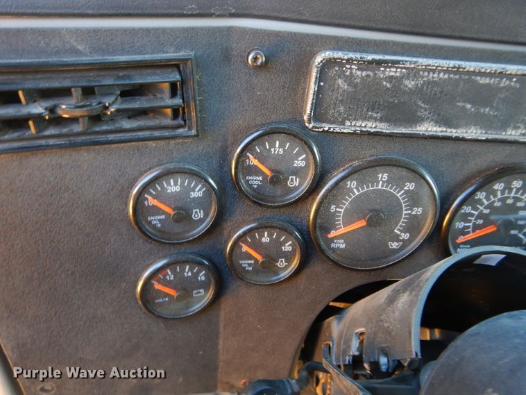 image for item GS9768 2013 Western Star 4900SB semi truck