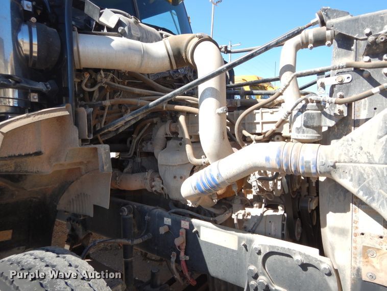 image for item GS9768 2013 Western Star 4900SB semi truck