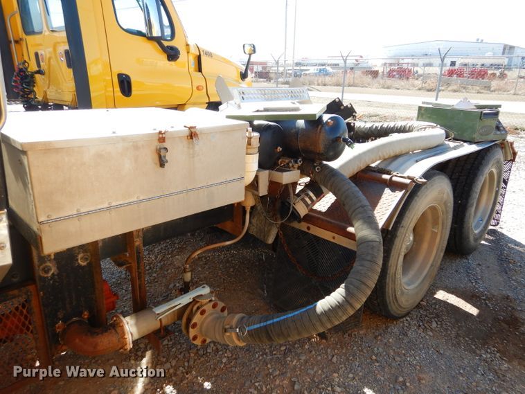 image for item GS9768 2013 Western Star 4900SB semi truck