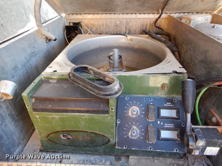 image for item GS9768 2013 Western Star 4900SB semi truck