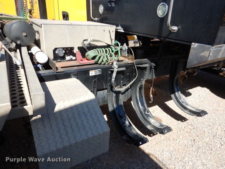 image for item GS9768 2013 Western Star 4900SB semi truck