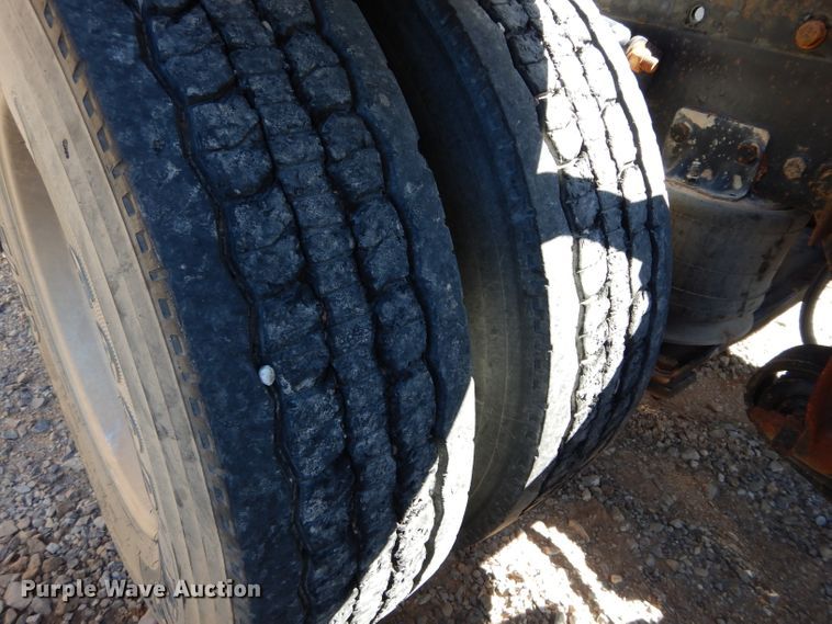 image for item GS9768 2013 Western Star 4900SB semi truck