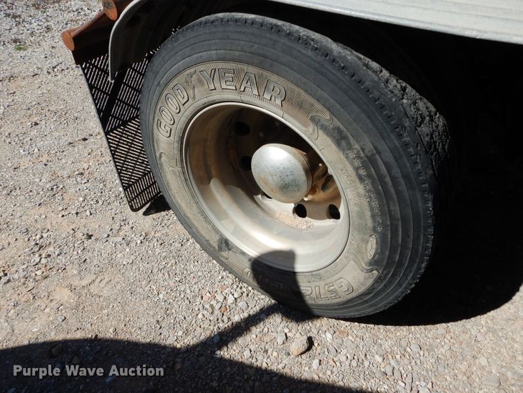 image for item GS9768 2013 Western Star 4900SB semi truck