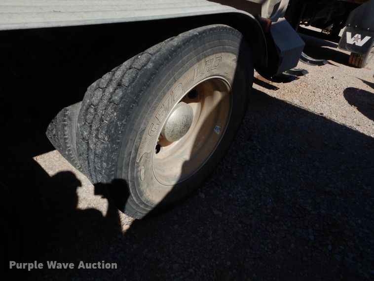 image for item GS9768 2013 Western Star 4900SB semi truck