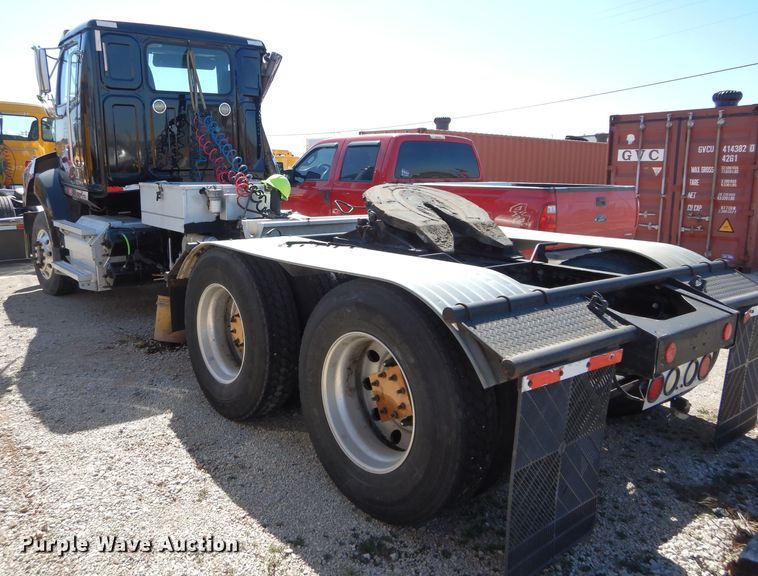 image for item GS9769 2013 Western Star 4900SB semi truck