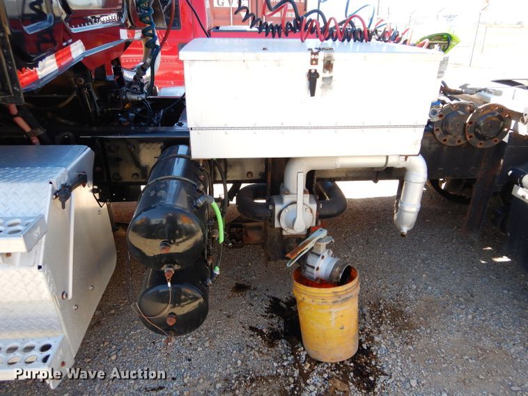 image for item GS9769 2013 Western Star 4900SB semi truck