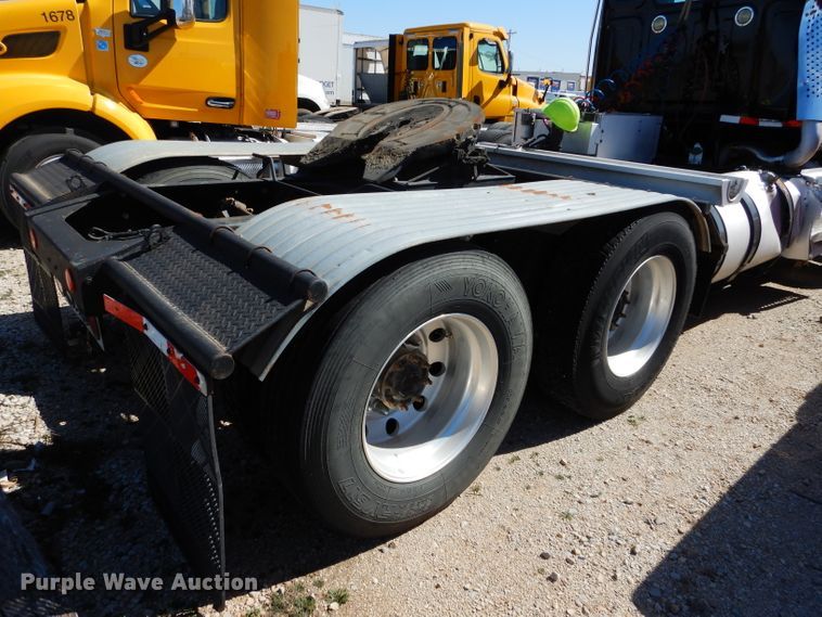 image for item GS9769 2013 Western Star 4900SB semi truck
