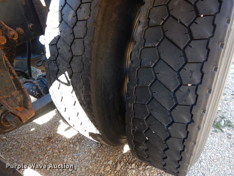 image for item GS9769 2013 Western Star 4900SB semi truck