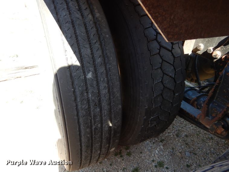 image for item GS9769 2013 Western Star 4900SB semi truck