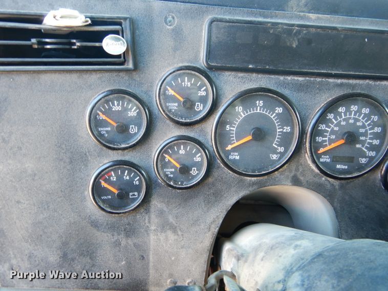 image for item GS9770 2013 Western Star 4900SB semi truck