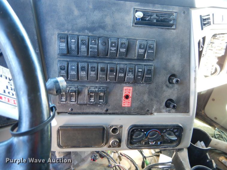 image for item GS9770 2013 Western Star 4900SB semi truck