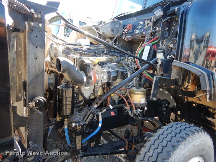 image for item GS9770 2013 Western Star 4900SB semi truck