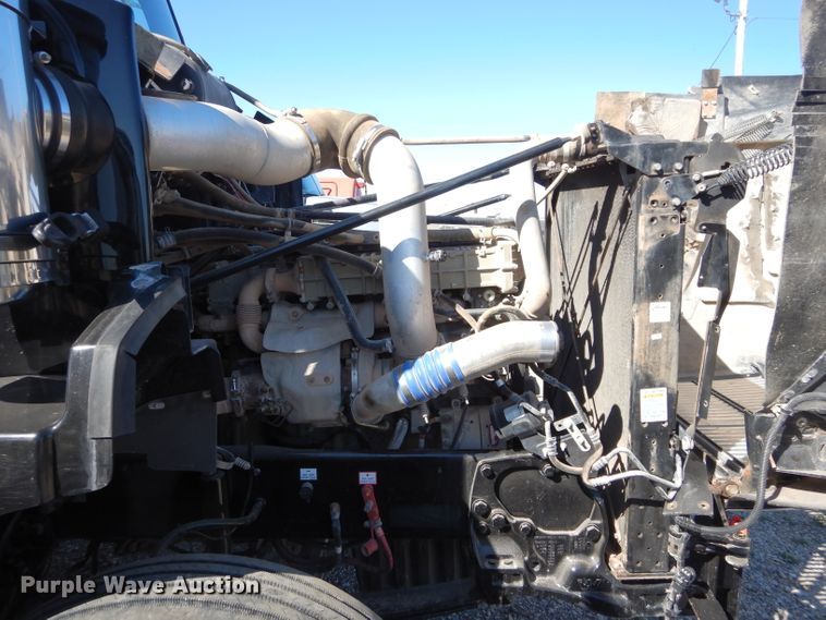 image for item GS9770 2013 Western Star 4900SB semi truck