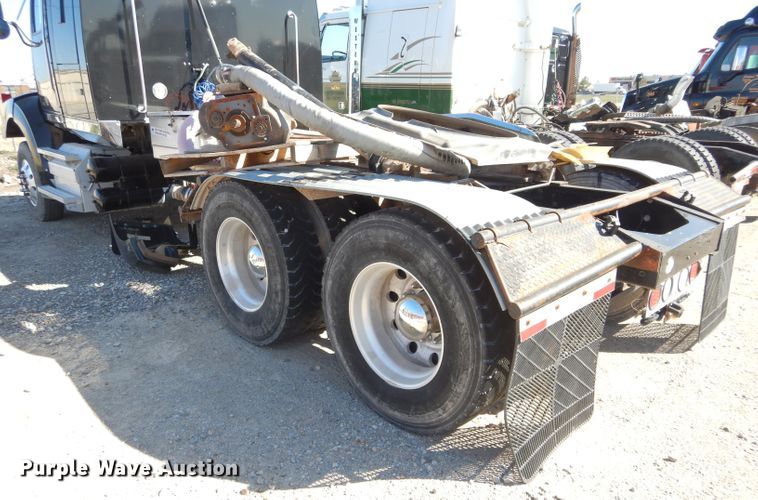 image for item GS9770 2013 Western Star 4900SB semi truck