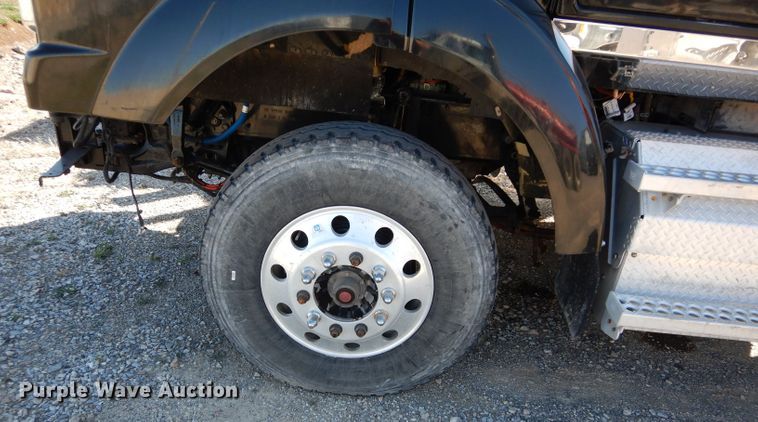 image for item GS9770 2013 Western Star 4900SB semi truck