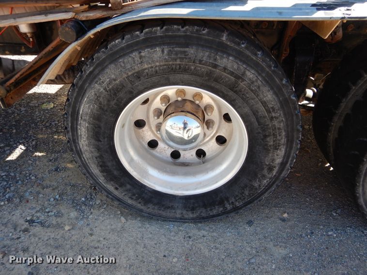 image for item GS9770 2013 Western Star 4900SB semi truck