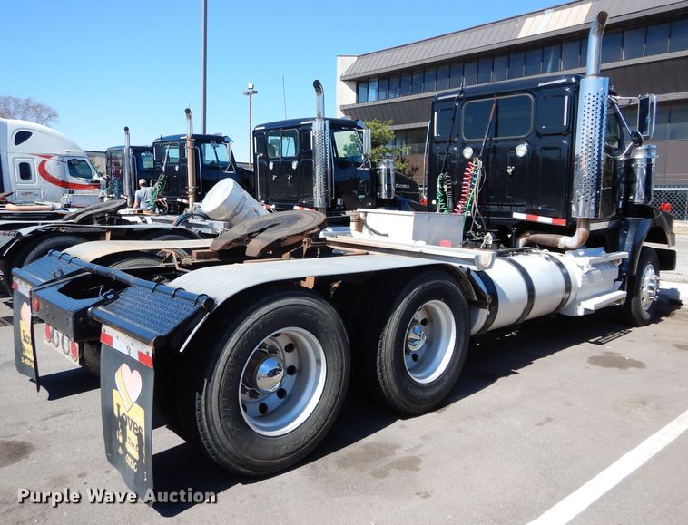 image for item GS9771 2013 Western Star 4900SB semi truck